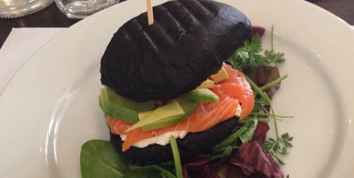 Black Fish Burger - CapoSushi | Sushi & Japanese Food Delivery in Monaco